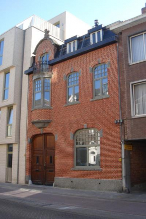  Unique mansion  Хасселт 